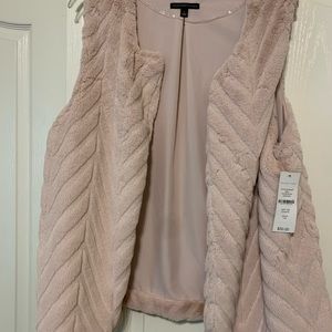 BNWT Beautiful soft rose fur vest